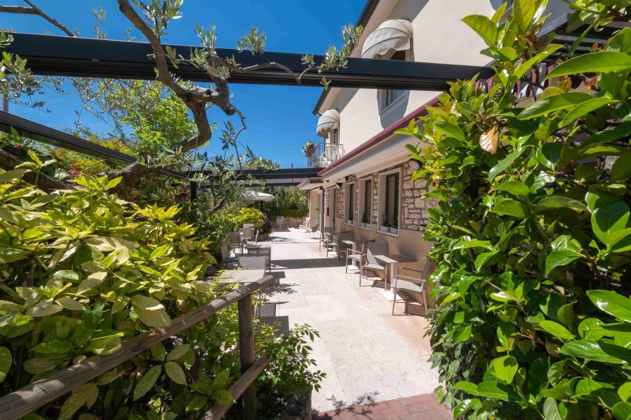 Hotel Al Sole Bardolino Exterior photo