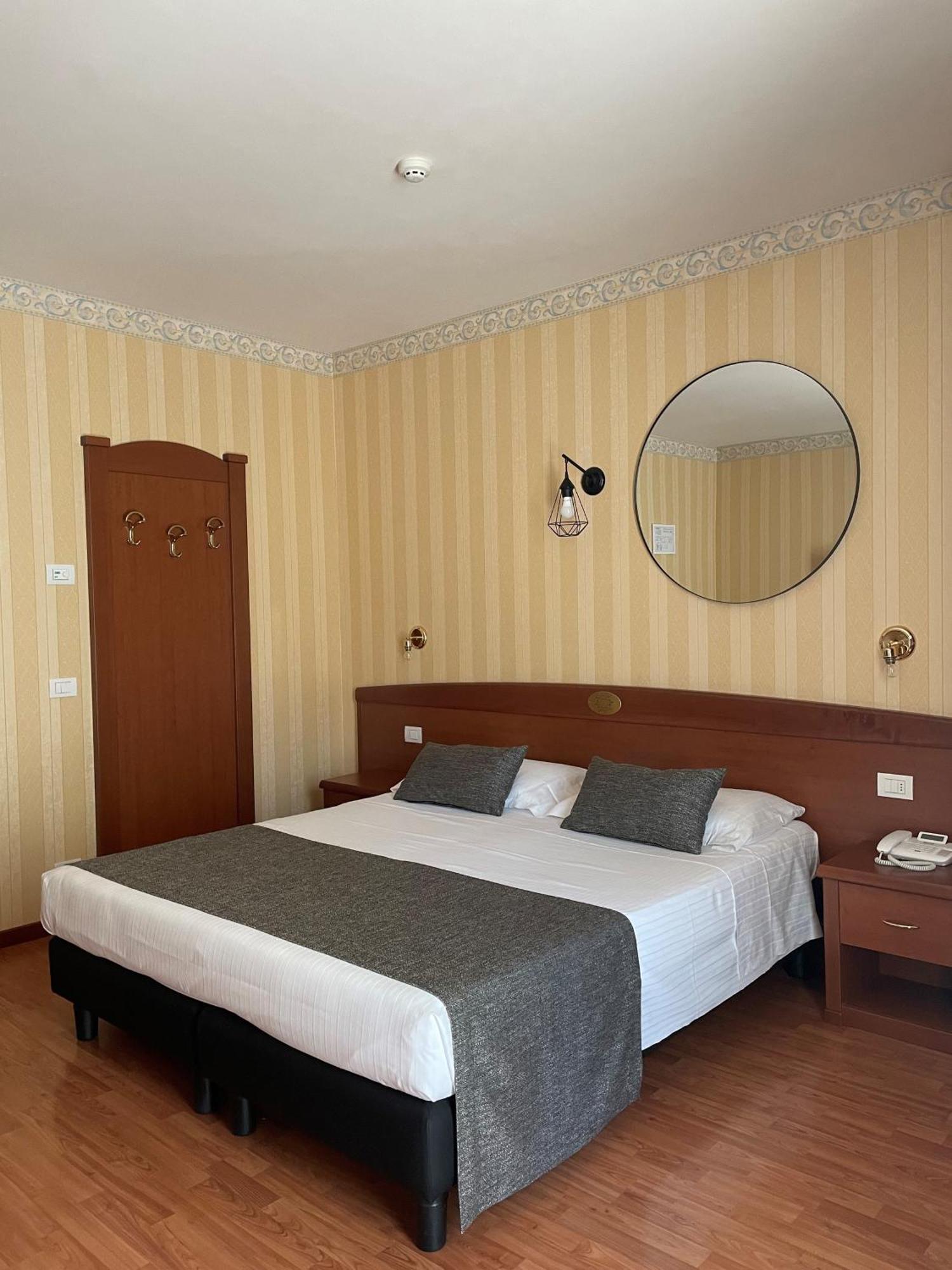 Hotel Al Sole Bardolino Room photo