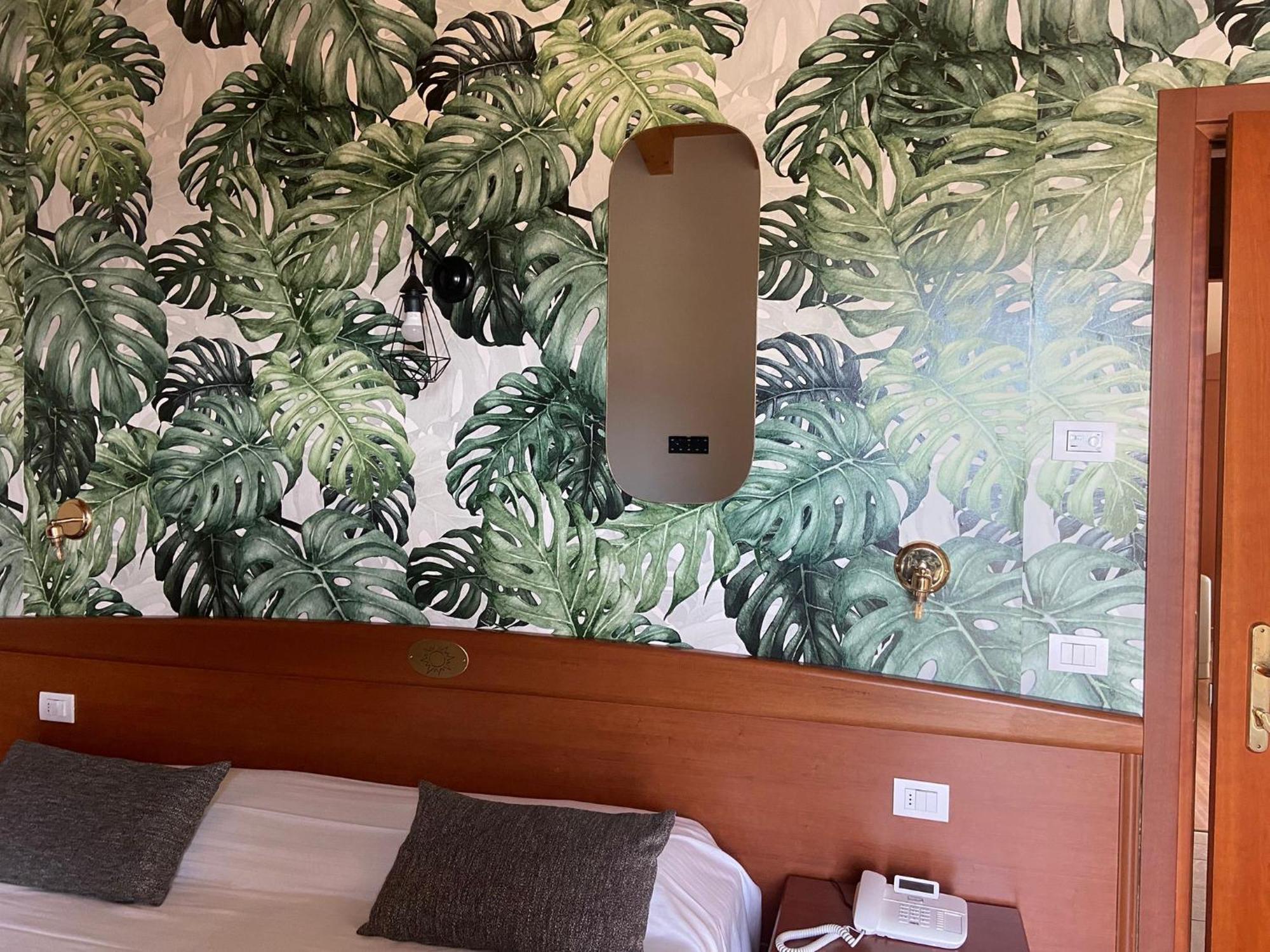 Hotel Al Sole Bardolino Exterior photo